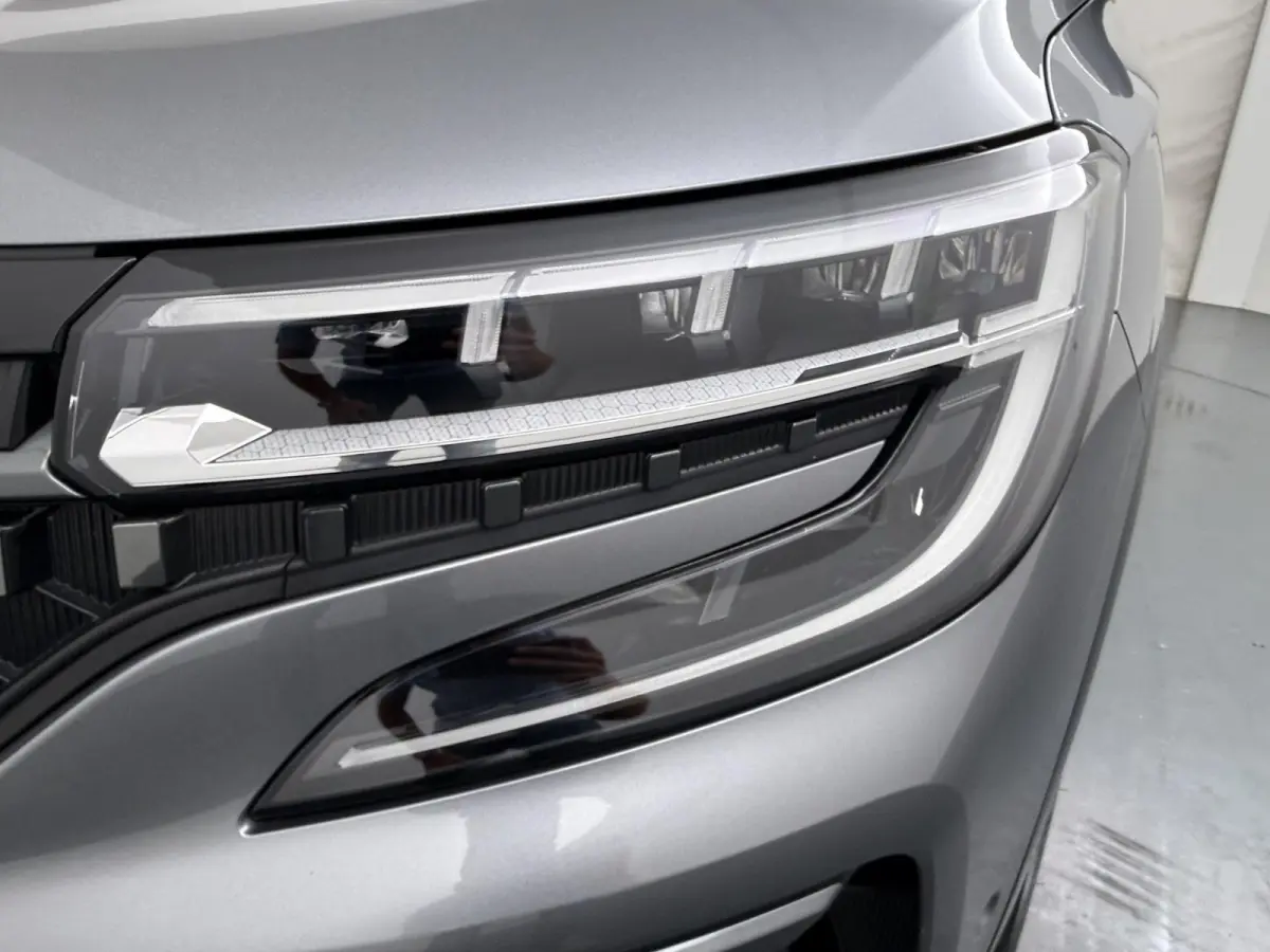 techno esprit Alpine E-Tech full hybrid 200 | SoH 94% | Parkeercamera | Google Navigatie |