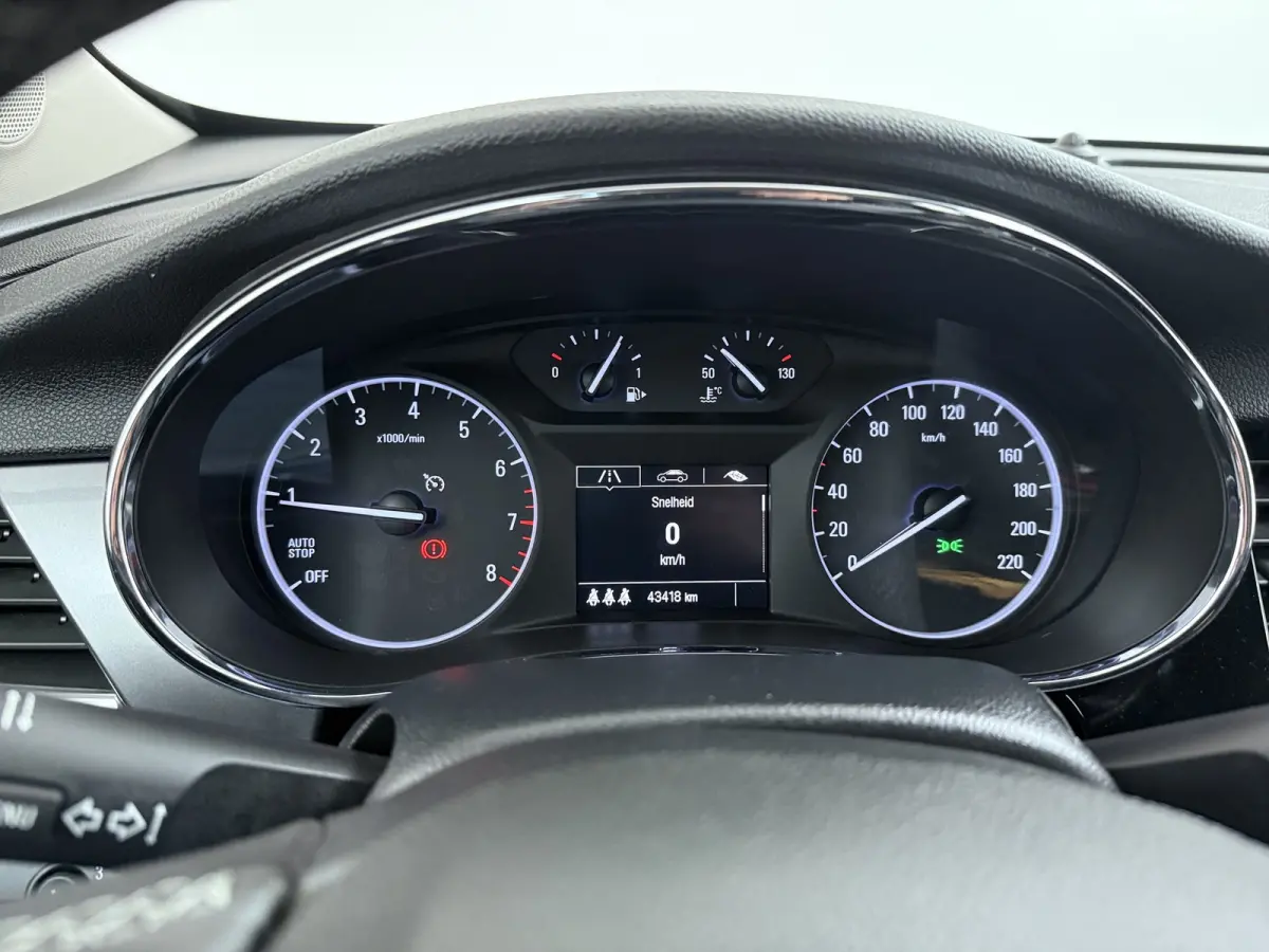1.4 Turbo Online Edition | Airco (handmatig) | Cruise control | DAB ontvanger