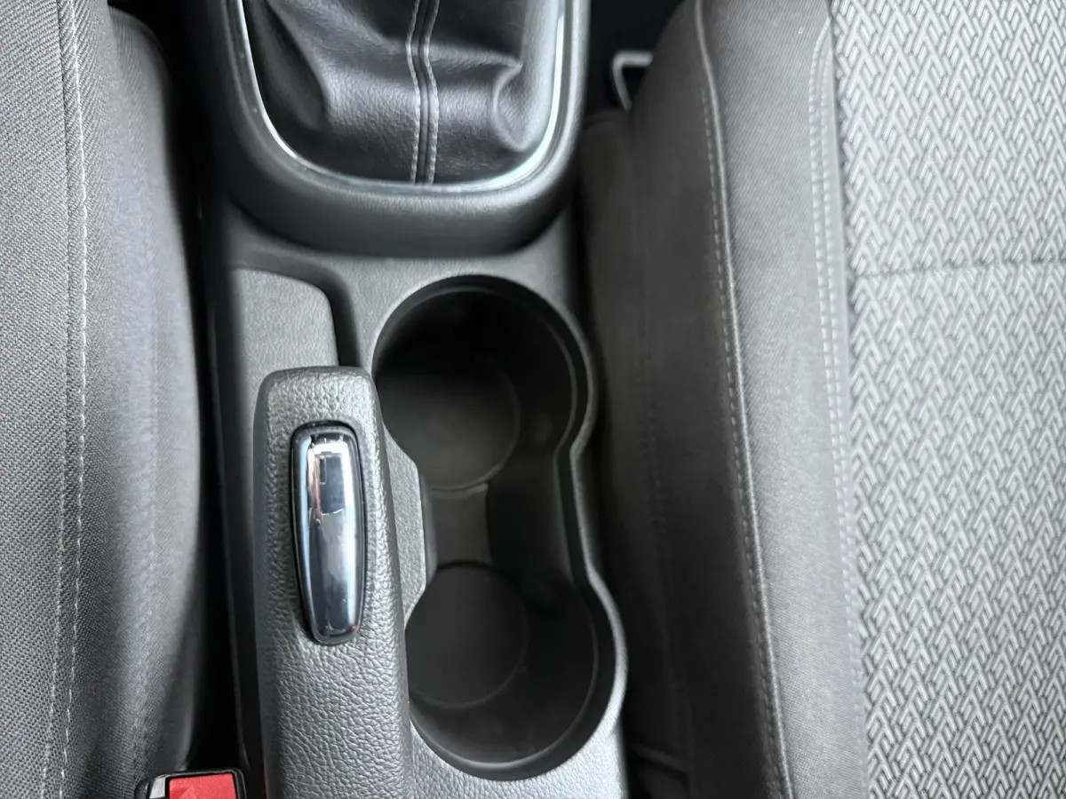 1.4 Turbo Online Edition | Airco (handmatig) | Cruise control | DAB ontvanger