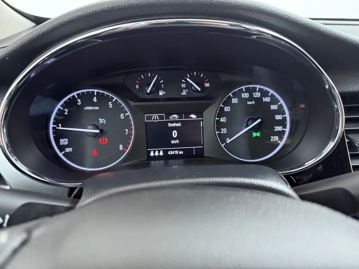 1.4 Turbo Online Edition | Airco (handmatig) | Cruise control | DAB ontvanger