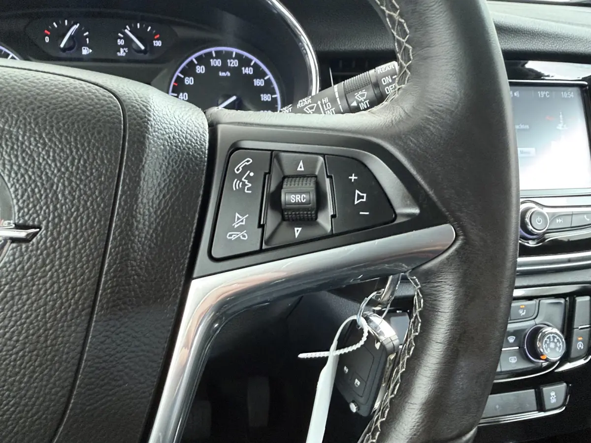 1.4 Turbo Online Edition | Airco (handmatig) | Cruise control | DAB ontvanger