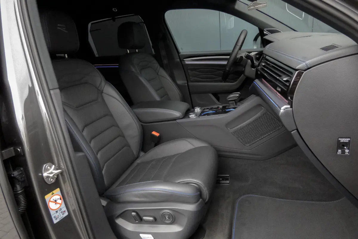3.0 TSi eHybrid 4MOTION R | Panoramadak | Luchtvering | 360°| HUD | Stoelverwarming & -ventilatie