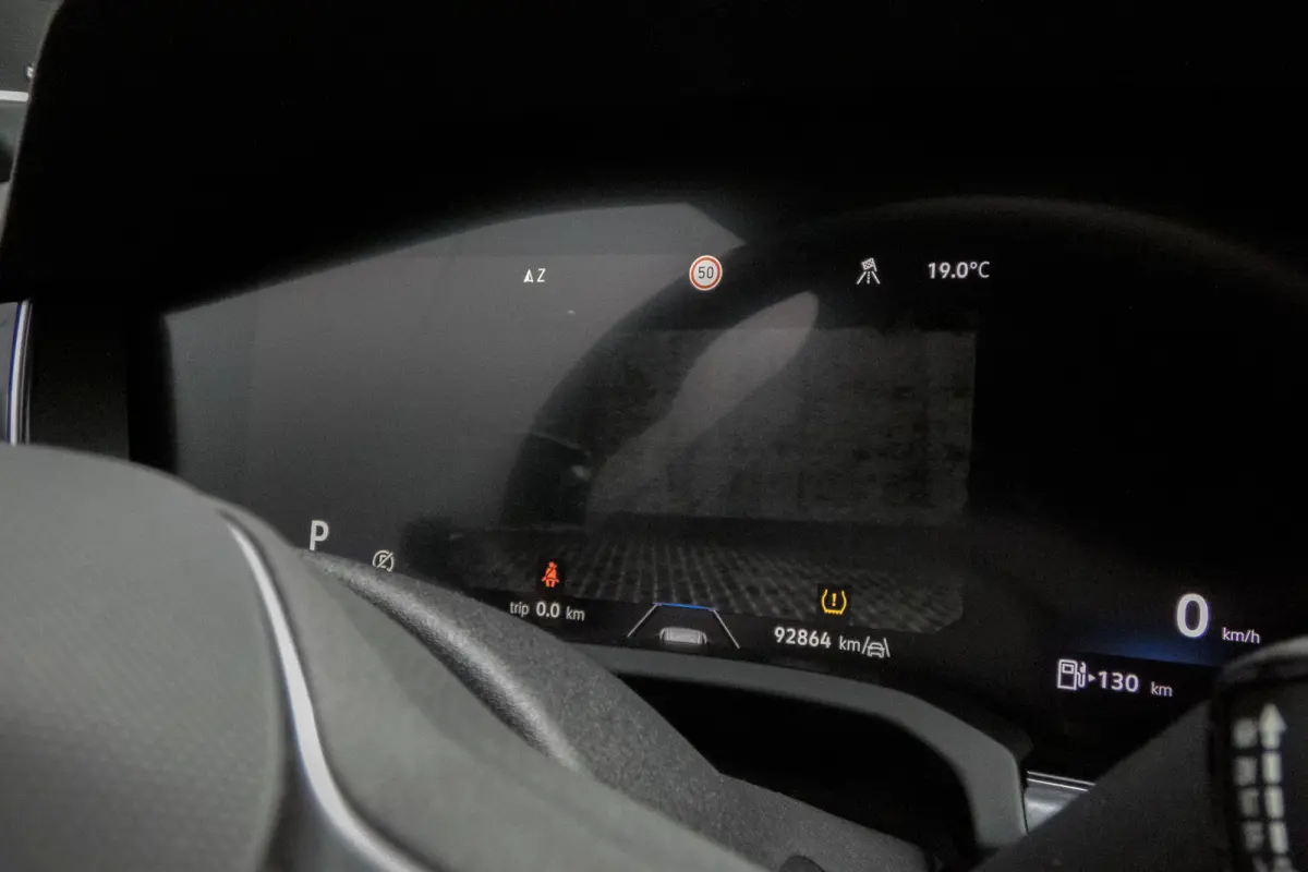 3.0 TSi eHybrid 4MOTION R | Panoramadak | Luchtvering | 360°| HUD | Nachtzicht | R-line