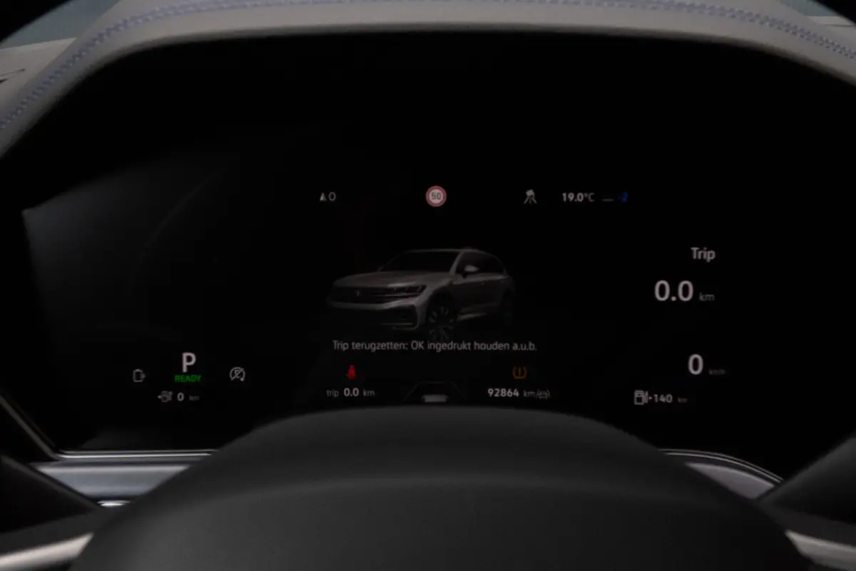 3.0 TSi eHybrid 4MOTION R | Panoramadak | Luchtvering | 360°| HUD | Stoelverwarming & -ventilatie