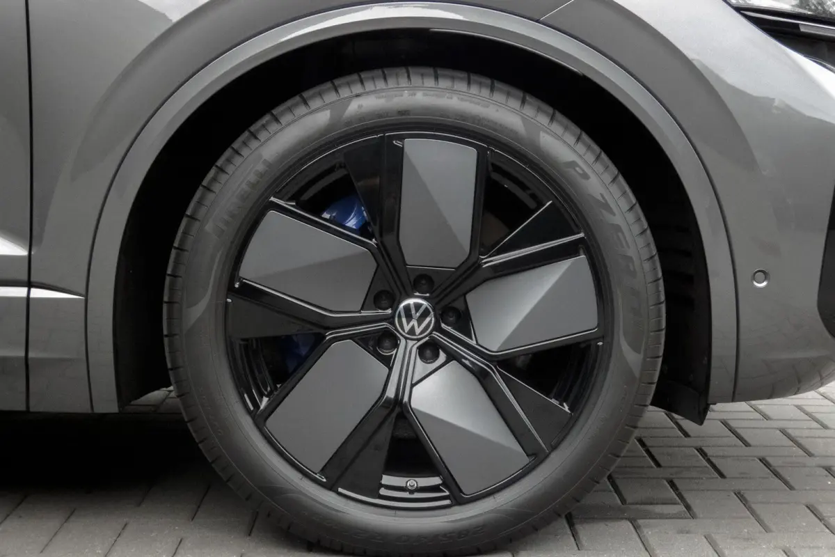 3.0 TSi eHybrid 4MOTION R | Panoramadak | Luchtvering | 360°| HUD | Nachtzicht | R-line