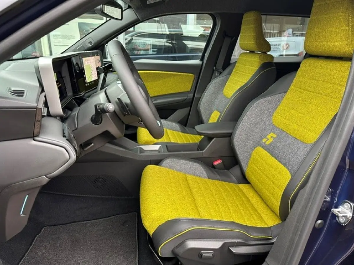 Comfort range iconic cinq 52 kWh | INCL. V2G LADER | WINTERPACK | CAMERA