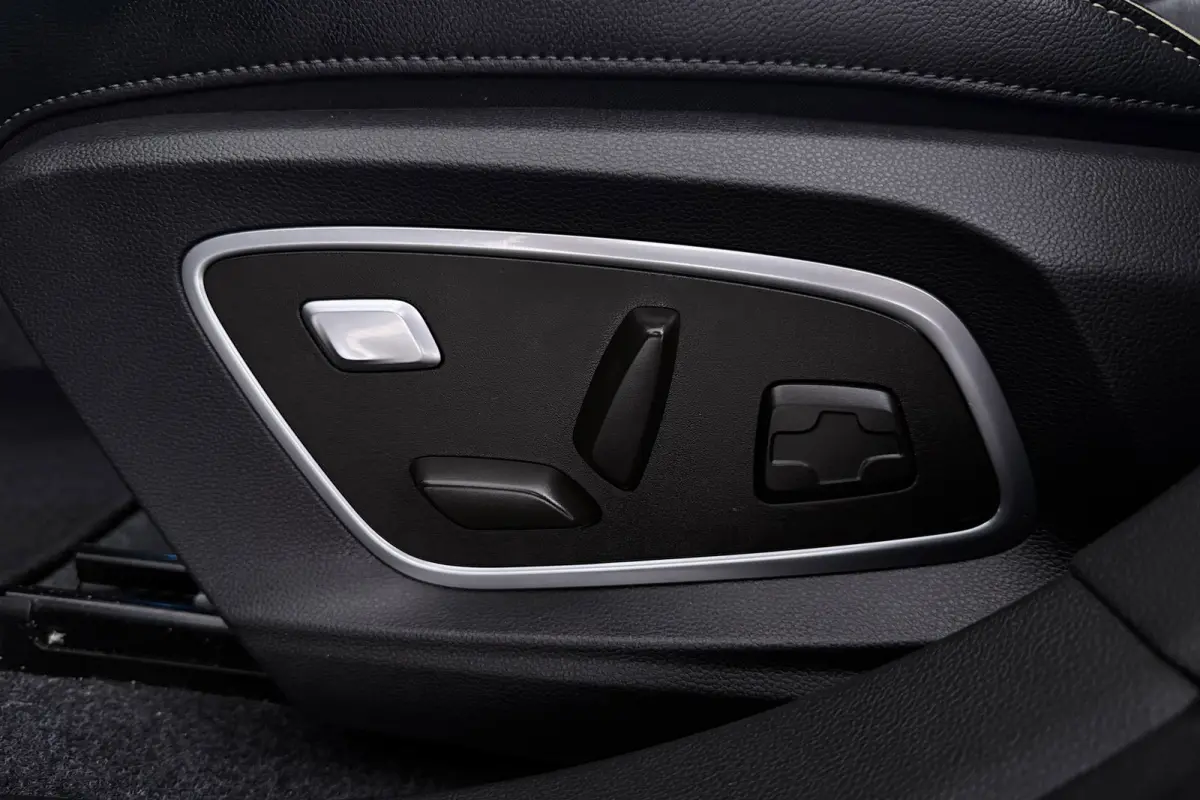 EV60 Optimum Charge Iconic | Org. NL | Android Automotive | CarPlay | Massage | Stoelverwarming | 360 Camera