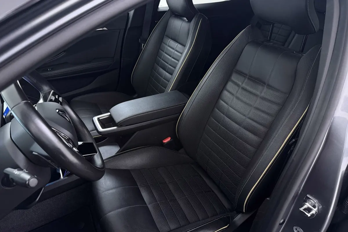 EV60 Optimum Charge Iconic | Org. NL | Android Automotive | CarPlay | Massage | Stoelverwarming | 360 Camera