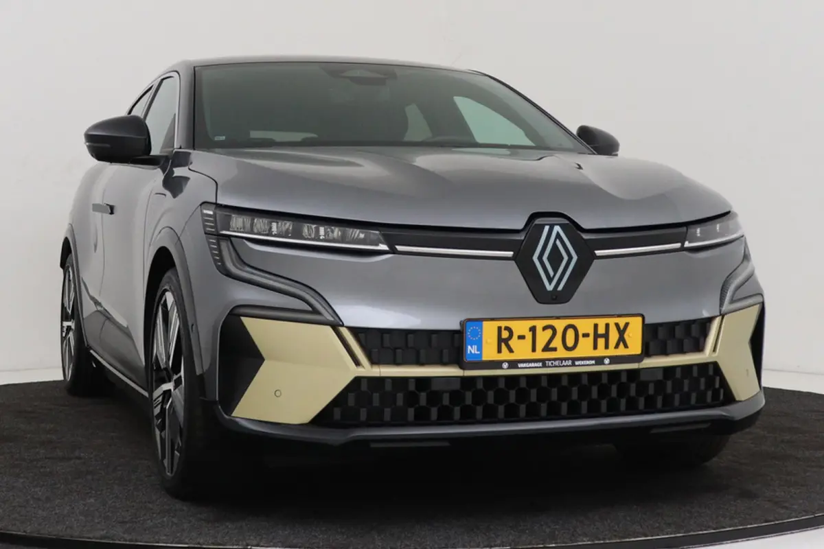 EV60 Optimum Charge Iconic | Org. NL | Android Automotive | CarPlay | Massage | Stoelverwarming | 360 Camera