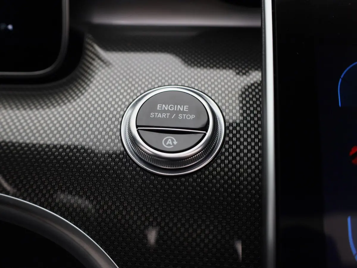 180 AMG Line | Automaat | Panoramadak | Apple Carplay / Android Auto | Trekhaak | Virtual cockpit | Sfeer verlichting | Leder | Navigatie | Climate control | Camera | Parkeer sensoren | LMV 