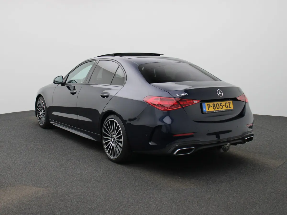 180 AMG Line | Automaat | Panoramadak | Apple Carplay / Android Auto | Trekhaak | Virtual cockpit | Sfeer verlichting | Leder | Navigatie | Climate control | Camera | Parkeer sensoren | LMV 