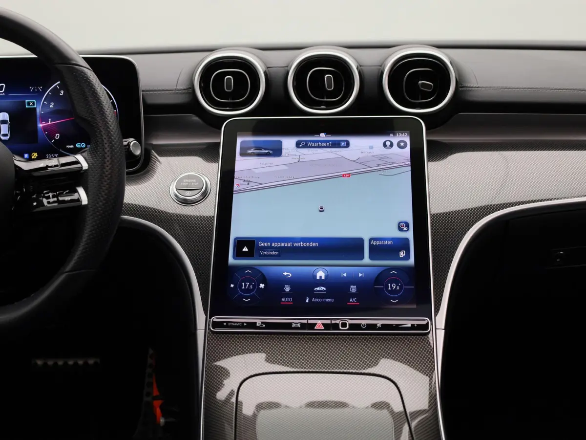 180 AMG Line | Automaat | Panoramadak | Apple Carplay / Android Auto | Trekhaak | Virtual cockpit | Sfeer verlichting | Leder | Navigatie | Climate control | Camera | Parkeer sensoren | LMV 