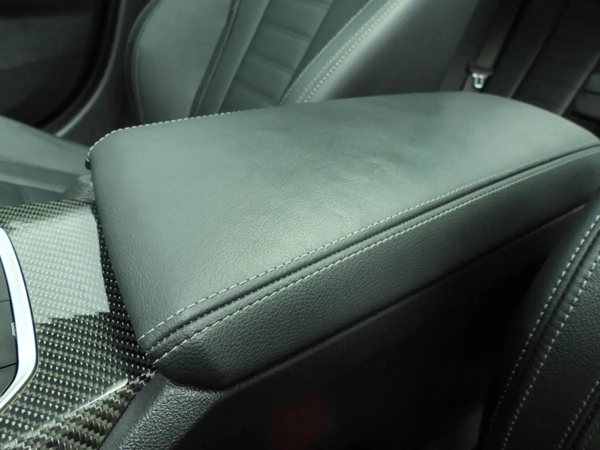318i | M-Sportpakket | LED | Leder | Navigatie | Schuifdak | Sportstoelen | Stoelverwarming | DAB | Alu 18 inch