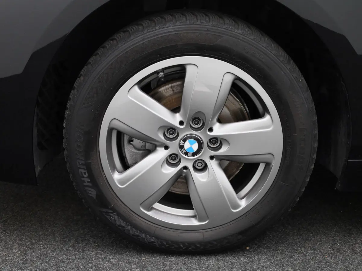 116i Executive | Automaat | Parkeer sensoren | Navigatie | Virtual cockpit | Cruise control | Bluetooth | Apple Carplay | Stoel verwarming | Climate control