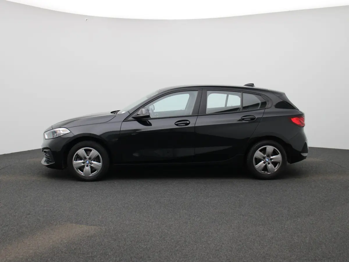 116i Executive | Automaat | Parkeer sensoren | Navigatie | Virtual cockpit | Cruise control | Bluetooth | Apple Carplay | Stoel verwarming | Climate control
