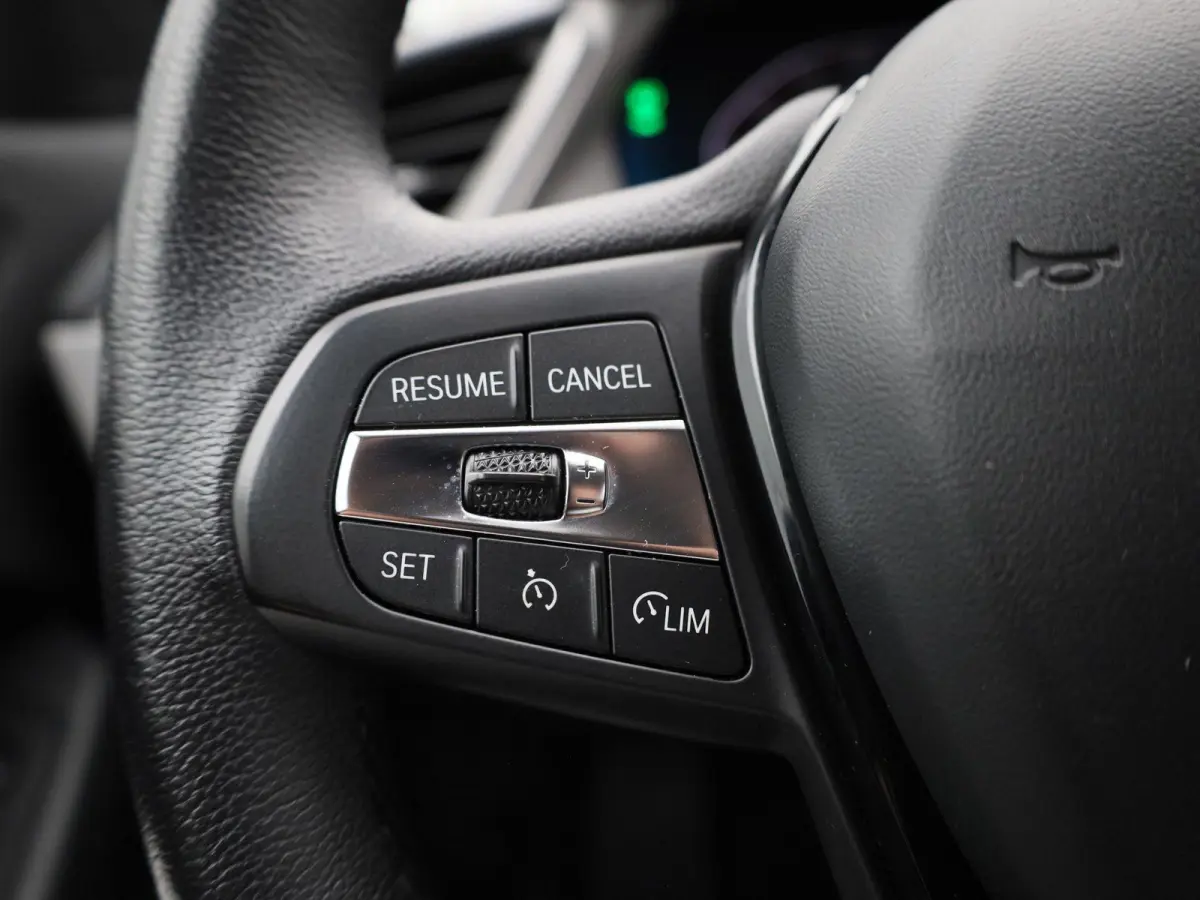 116i Executive | Automaat | Parkeer sensoren | Navigatie | Virtual cockpit | Cruise control | Bluetooth | Apple Carplay | Stoel verwarming | Climate control