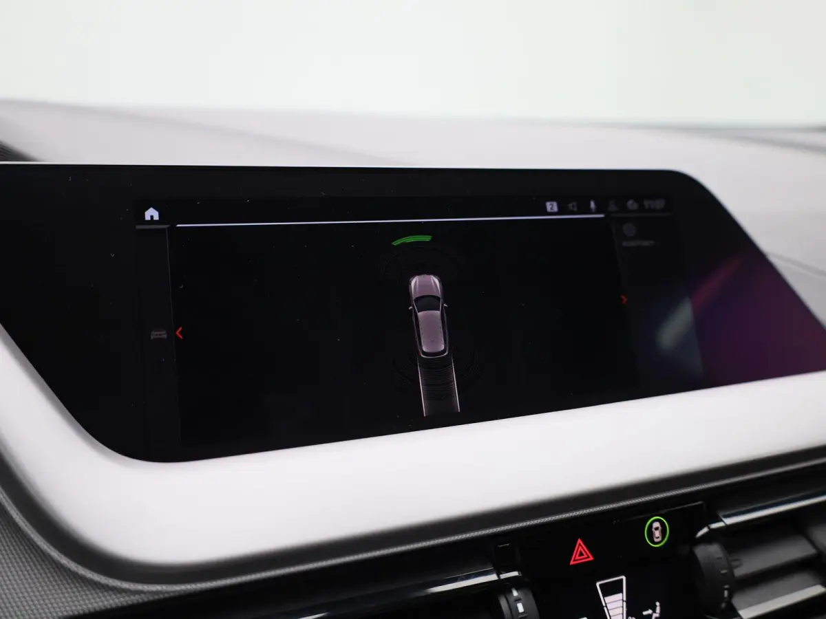 116i Executive | Automaat | Parkeer sensoren | Navigatie | Virtual cockpit | Cruise control | Bluetooth | Apple Carplay | Stoel verwarming | Climate control