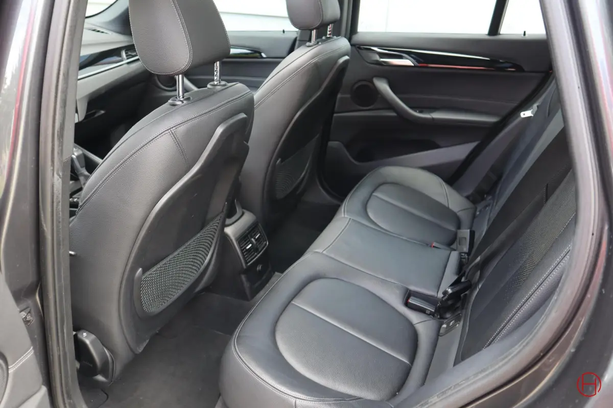 sDrive20i M-Sport / Panoramadak / Leder / Cruise / PDC