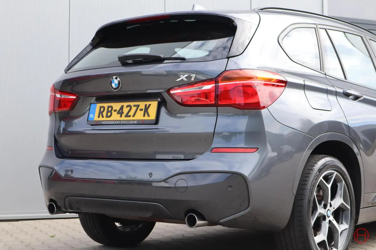 sDrive20i M-Sport / Panoramadak / Leder / Cruise / PDC