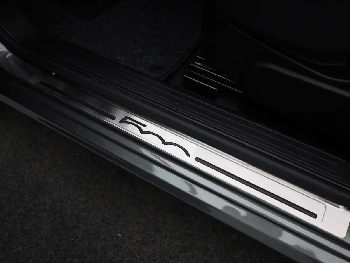 1.0 Hybrid Star | Cabrio | Parkeer sensoren | Navigatie | Half leder | LMV | Cruise control | Airco | Lage km stand