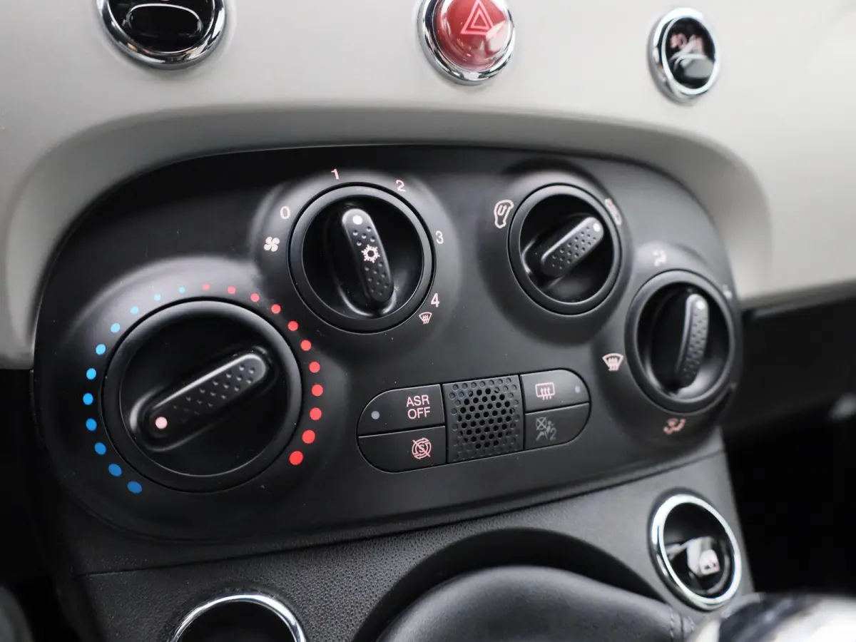 1.0 Hybrid Star | Cabrio | Parkeer sensoren | Navigatie | Half leder | LMV | Cruise control | Airco | Lage km stand