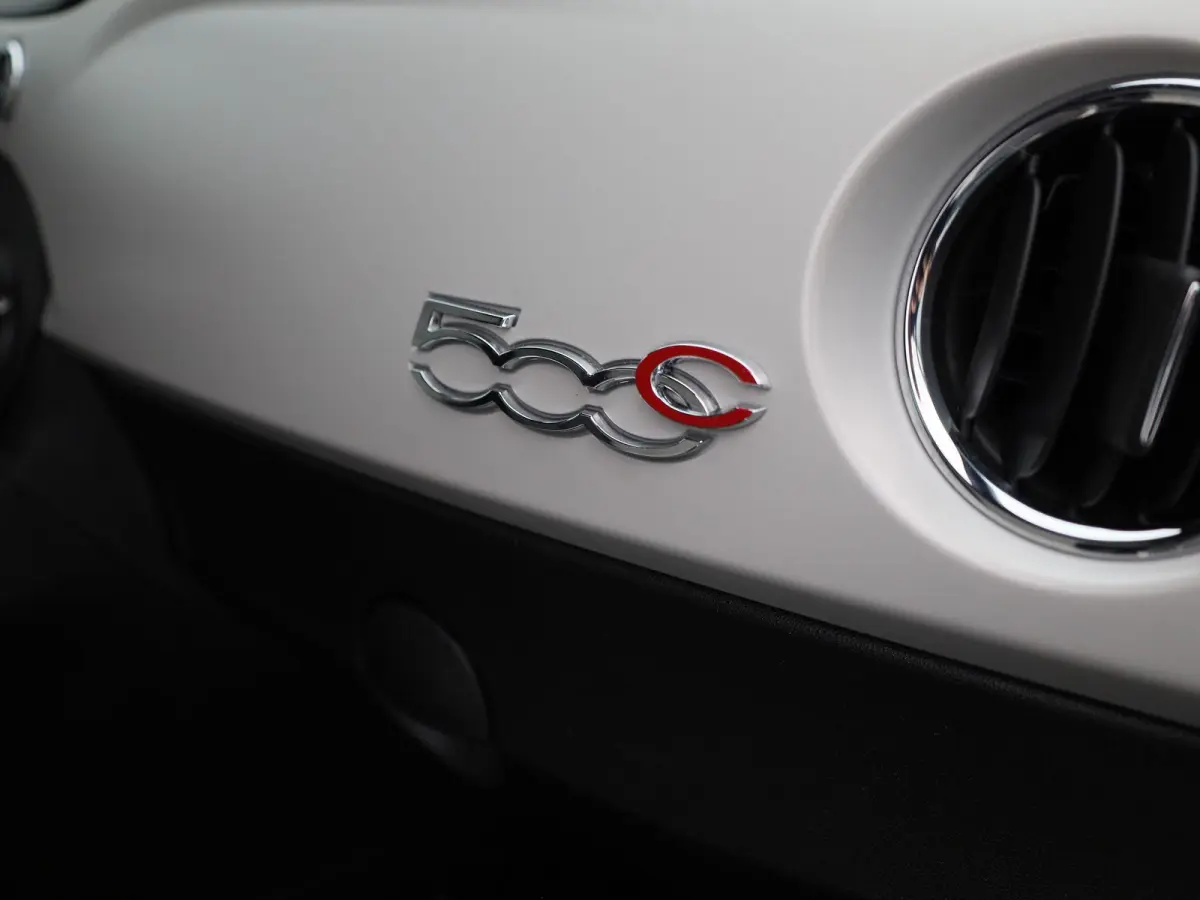 1.0 Hybrid Star | Cabrio | Parkeer sensoren | Navigatie | Half leder | LMV | Cruise control | Airco | Lage km stand
