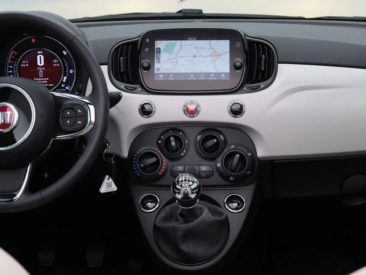 1.0 Hybrid Star | Cabrio | Parkeer sensoren | Navigatie | Half leder | LMV | Cruise control | Airco | Lage km stand