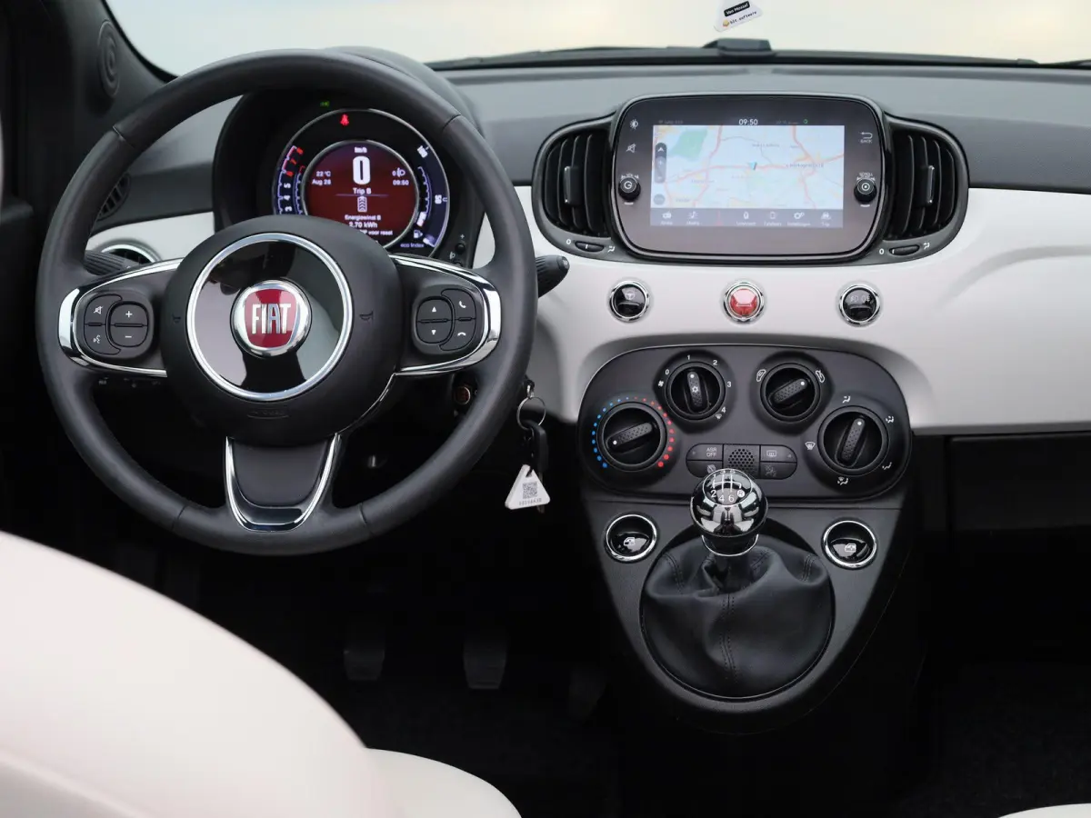 1.0 Hybrid Star | Cabrio | Parkeer sensoren | Navigatie | Half leder | LMV | Cruise control | Airco | Lage km stand