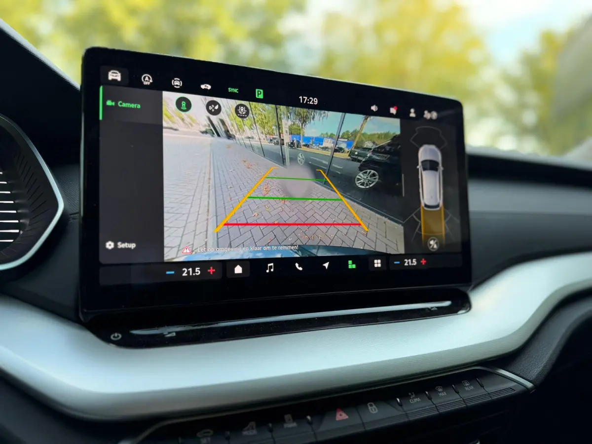 1.5 TSI MHEV Business Edition Plus | Automaat | LED Koplampen | Navigatie | Climate Control | Adaptive Cruise Control | Apple Carplay/Android Auto | Elektrische achterklep | Privacy Glass | 