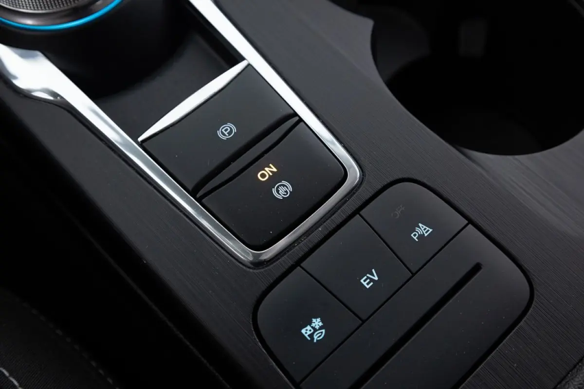 2.5 PHEV Cool&Connect | NAVI | Stoelverwarming | ECC
