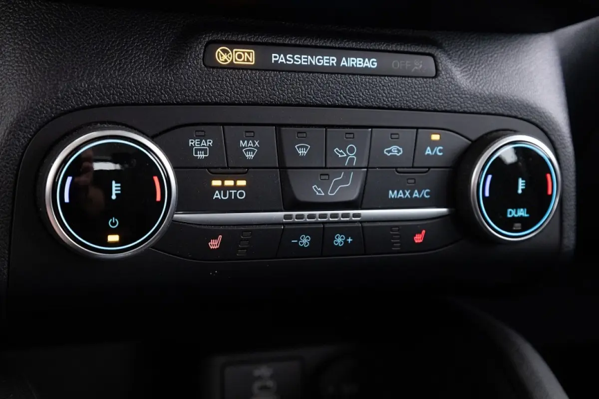2.5 PHEV Cool&Connect | NAVI | Stoelverwarming | ECC