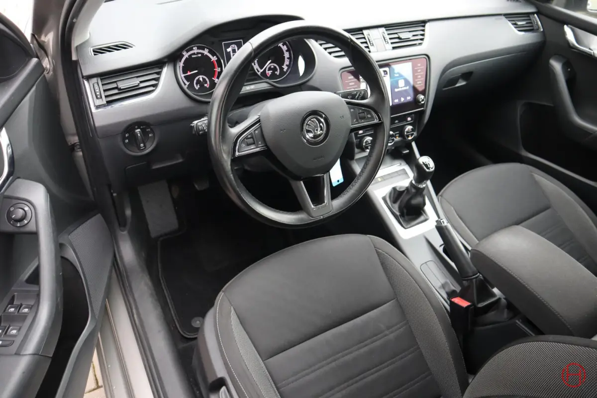 1.0 TSI / Navigatie / Cruise / PDC / Carplay