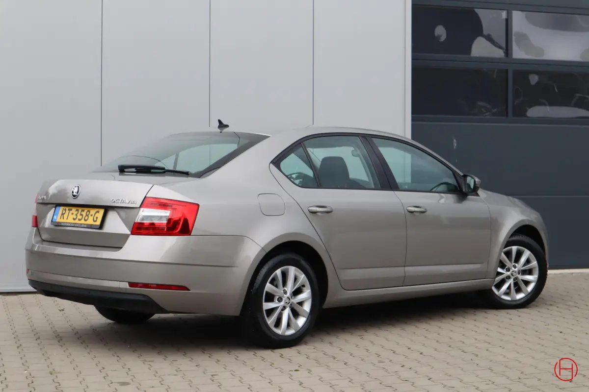 1.0 TSI / Navigatie / Cruise / PDC / Carplay