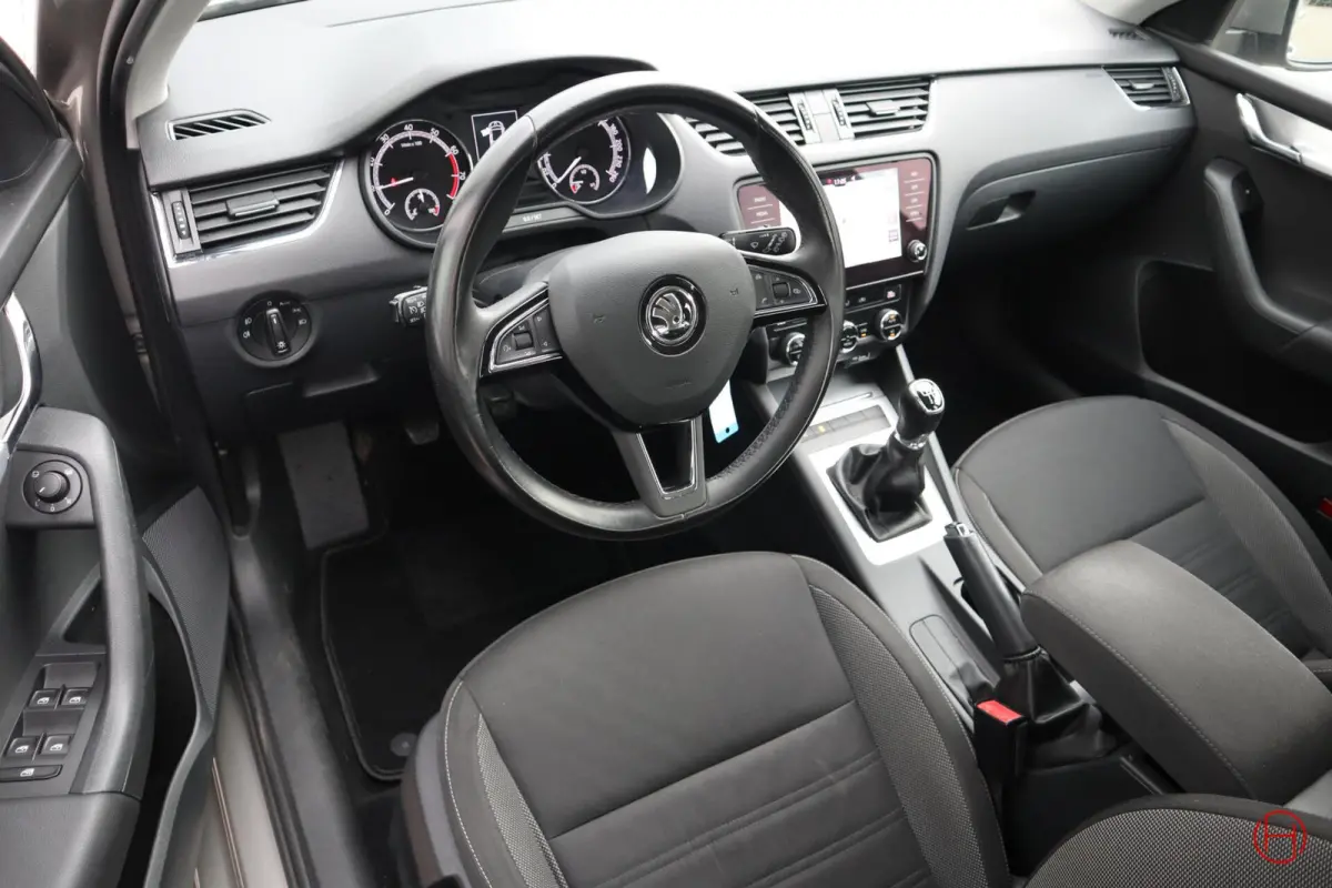 1.0 TSI / Navigatie / Cruise / PDC / Carplay