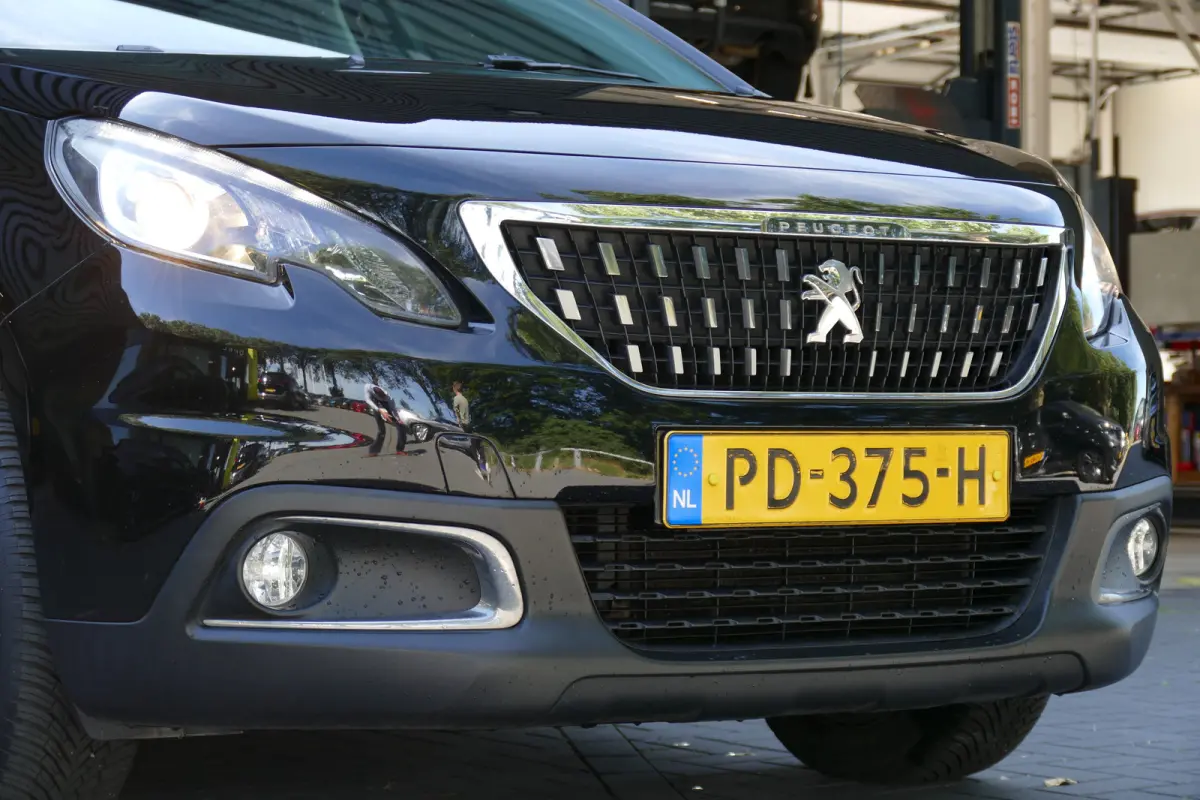 1.2 PURTECH 110PK BLUE LION / NAVI / LED / AIRCO / PDC / BLUETOOTH / CRUISECONTROL / 2E EIGENAAR / SCHITTERENDE STAAT !!