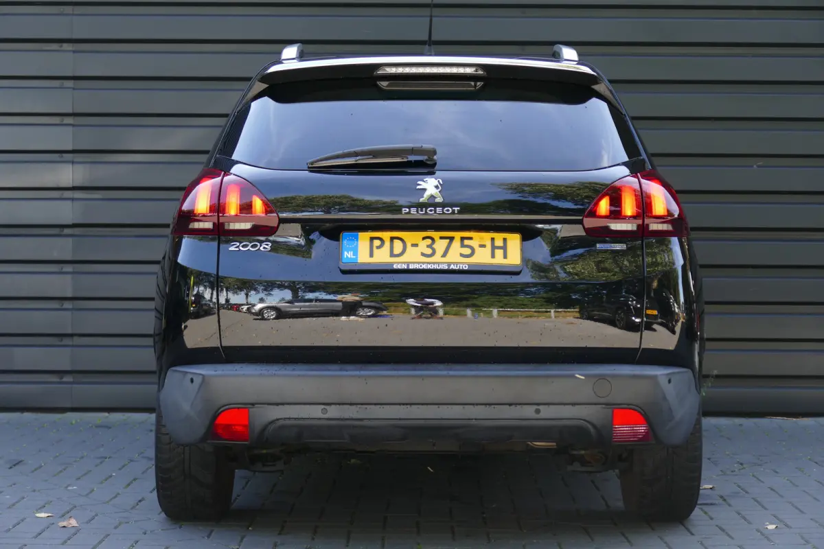 1.2 PURTECH 110PK BLUE LION / NAVI / LED / AIRCO / PDC / BLUETOOTH / CRUISECONTROL / 2E EIGENAAR / SCHITTERENDE STAAT !!