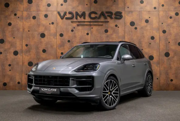3.0 E-Hybrid | SportDesign | Burmester | PDCC | Achterasbest. | Trekhaak | Sportuitlaat |