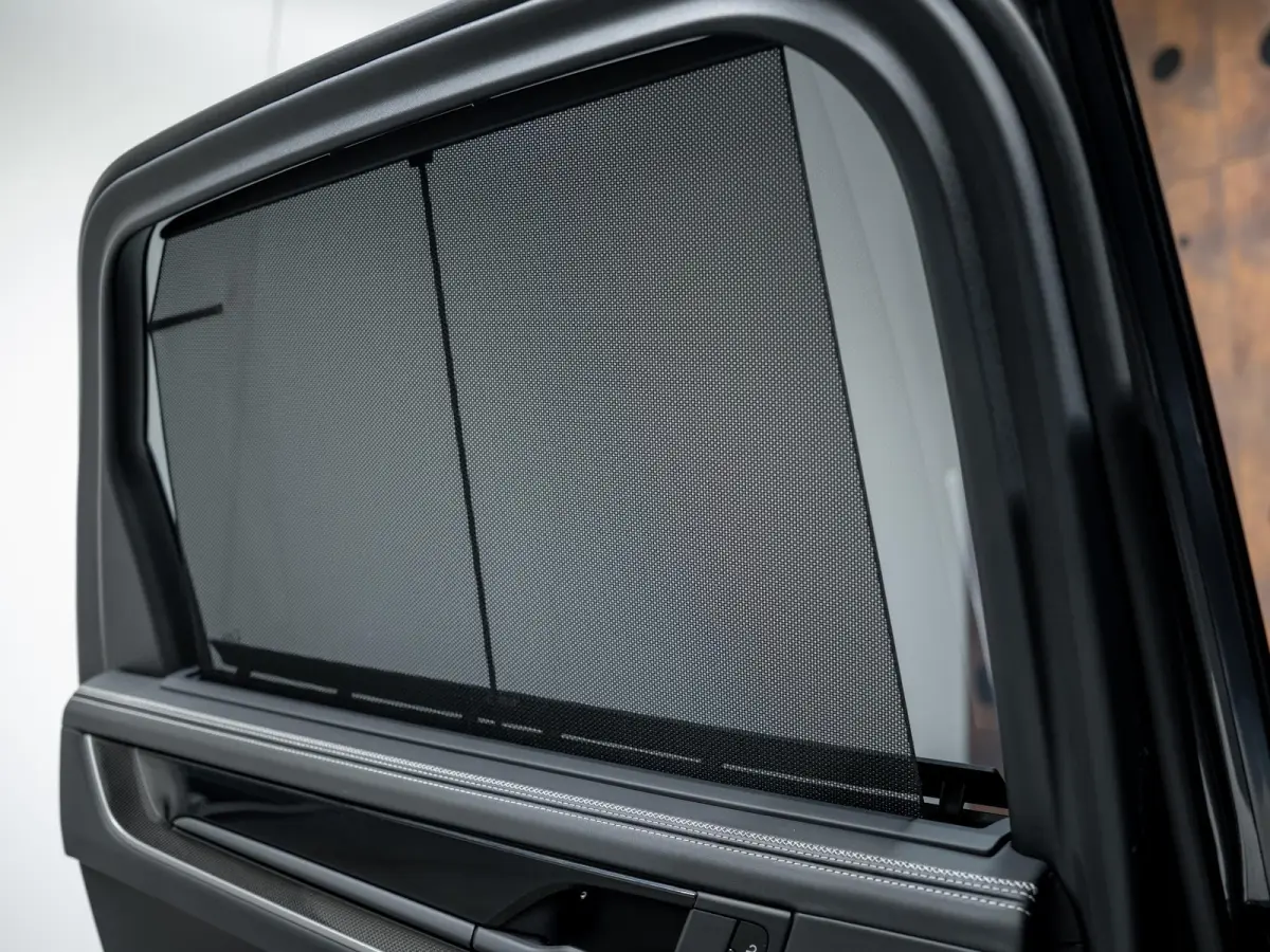 3.0 E-Hybrid | SportDesign | Burmester | PDCC | Achterasbest. | Trekhaak | Sportuitlaat |