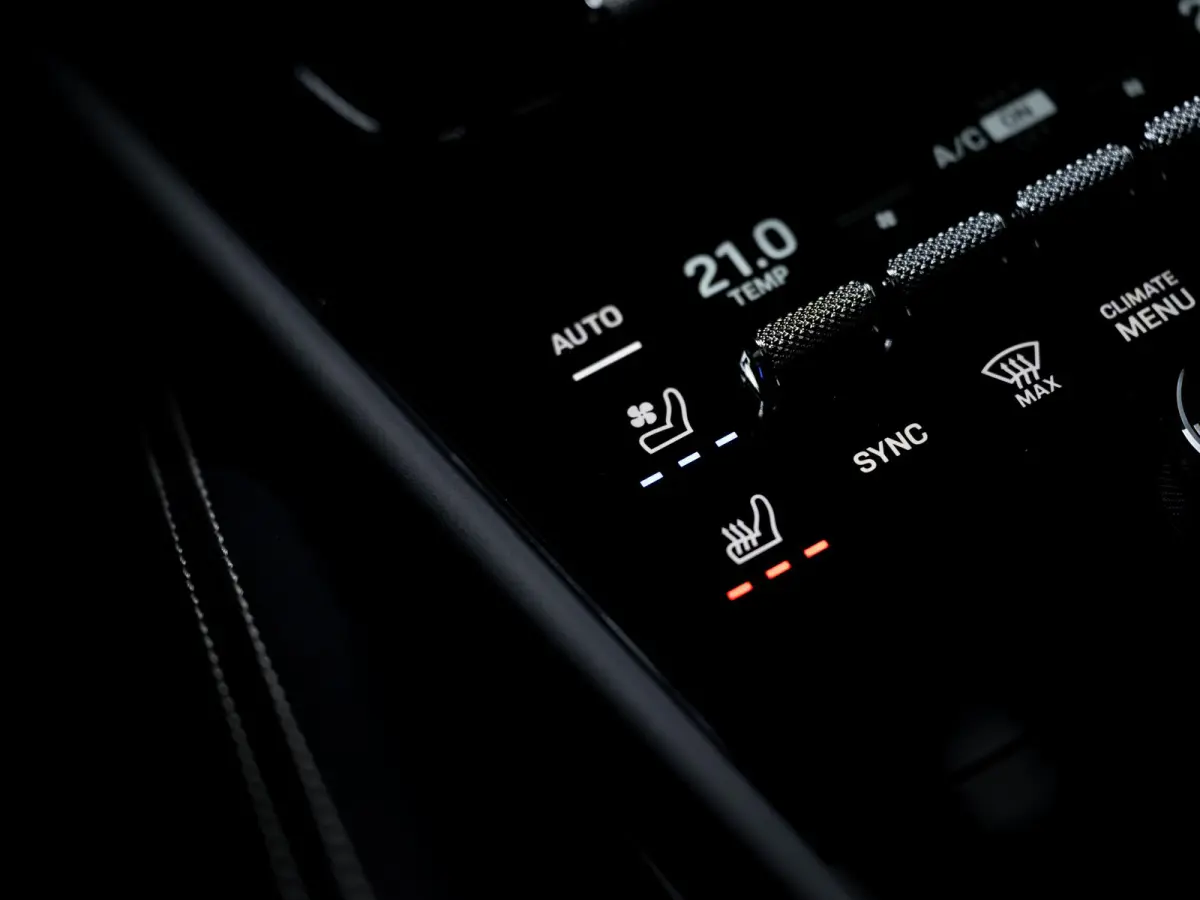 3.0 E-Hybrid | SportDesign | Burmester | PDCC | Achterasbest. | Trekhaak | Sportuitlaat |