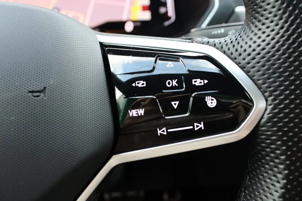 1.4 TSI eHybrid | 3 x R-LINE | LEDER | TREKHAAK | PANO | IQ LED MATRIX | CARPLAY | CAMERA | VIRTUAL | HEAD UP