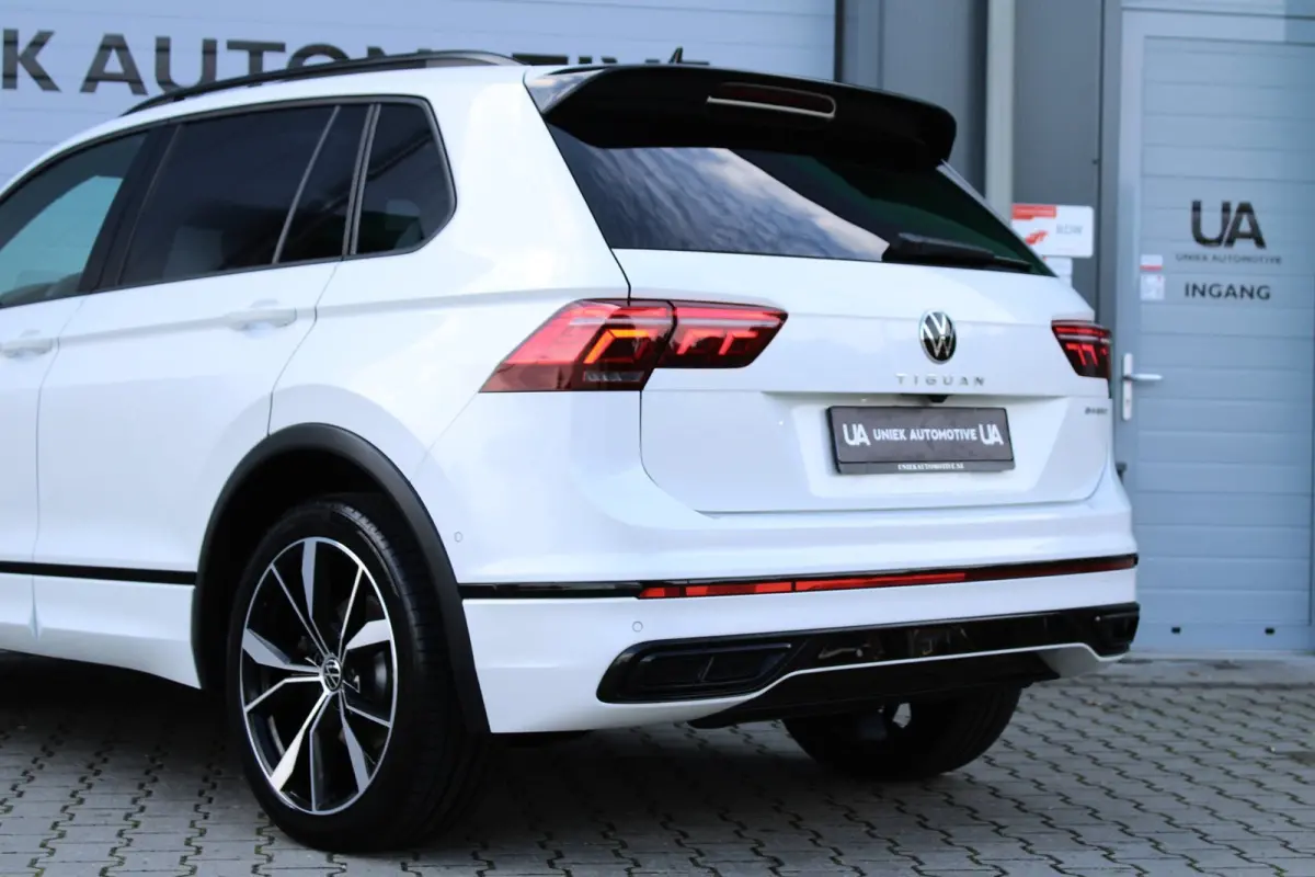 1.4 TSI eHybrid | 3 x R-LINE | LEDER | TREKHAAK | PANO | IQ LED MATRIX | CARPLAY | CAMERA | VIRTUAL | HEAD UP