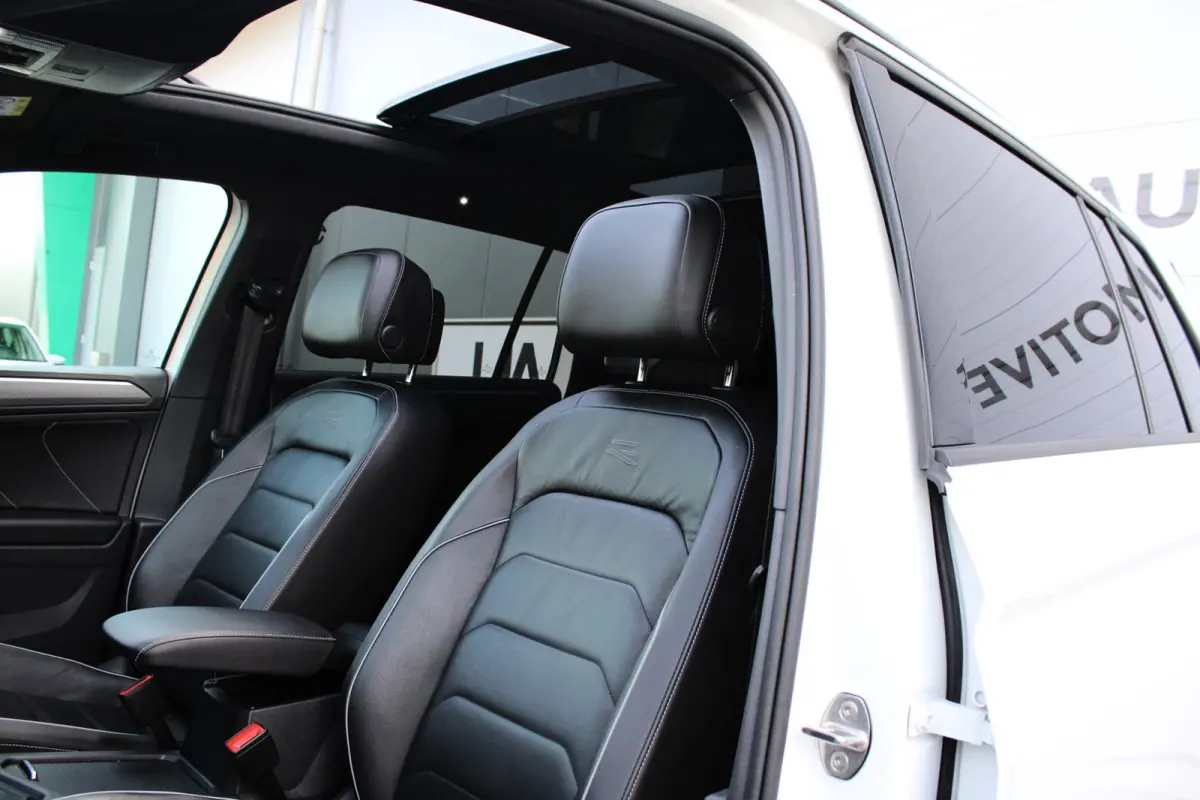 1.4 TSI eHybrid | 3 x R-LINE | LEDER | TREKHAAK | PANO | IQ LED MATRIX | CARPLAY | CAMERA | VIRTUAL | HEAD UP