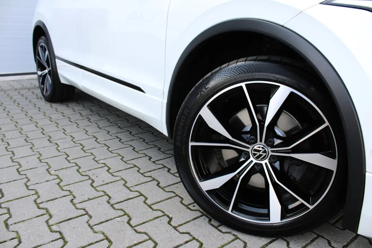 1.4 TSI eHybrid | 3 x R-LINE | LEDER | TREKHAAK | PANO | IQ LED MATRIX | CARPLAY | CAMERA | VIRTUAL | HEAD UP