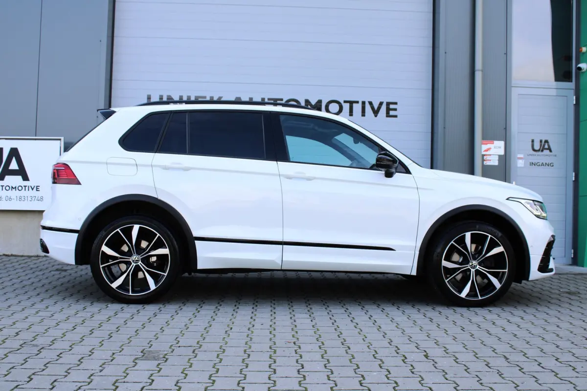 1.4 TSI eHybrid | 3 x R-LINE | LEDER | TREKHAAK | PANO | IQ LED MATRIX | CARPLAY | CAMERA | VIRTUAL | HEAD UP