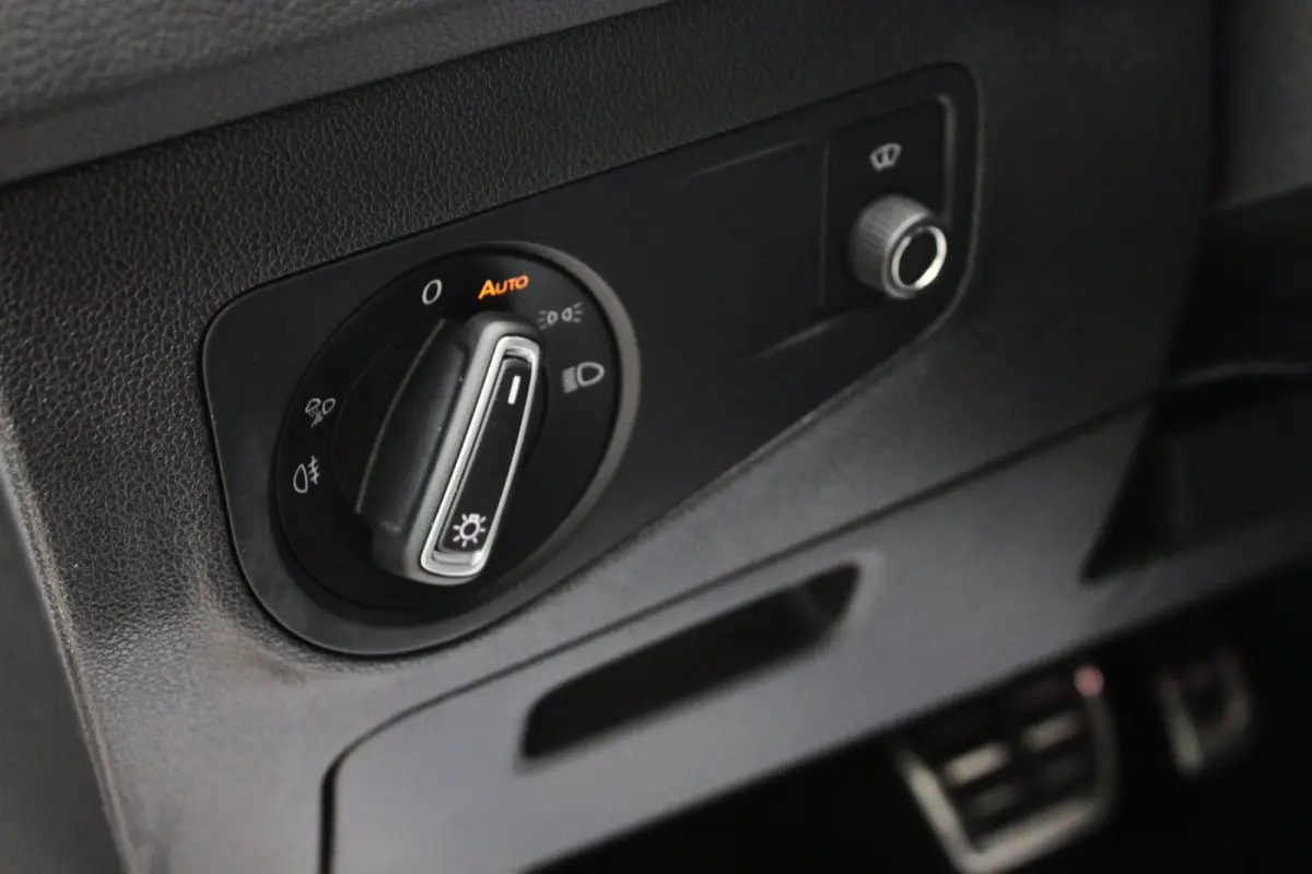 1.4 TSI eHybrid | 3 x R-LINE | LEDER | TREKHAAK | PANO | IQ LED MATRIX | CARPLAY | CAMERA | VIRTUAL | HEAD UP