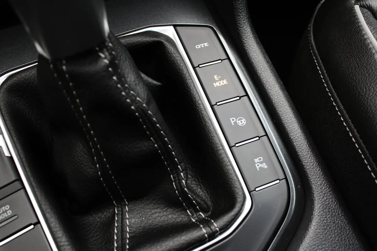 1.4 TSI eHybrid | 3 x R-LINE | LEDER | TREKHAAK | PANO | IQ LED MATRIX | CARPLAY | CAMERA | VIRTUAL | HEAD UP