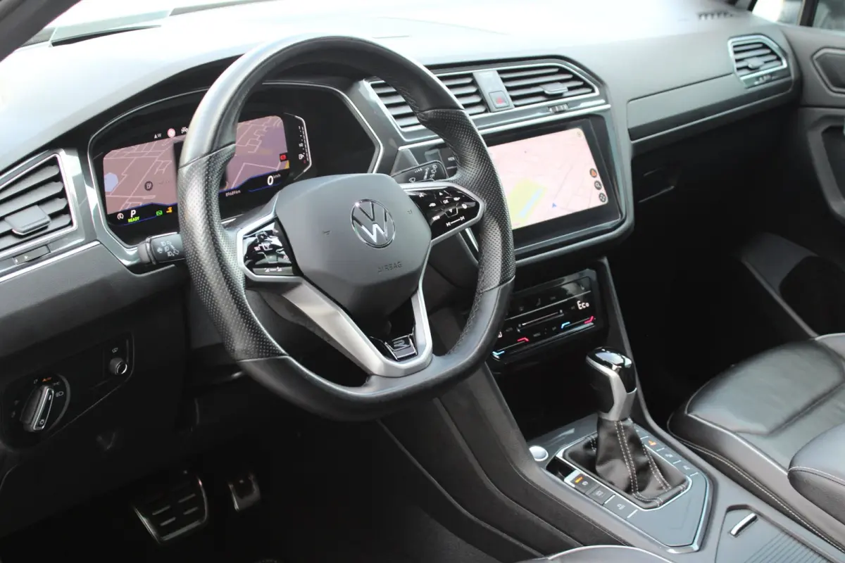 1.4 TSI eHybrid | 3 x R-LINE | LEDER | TREKHAAK | PANO | IQ LED MATRIX | CARPLAY | CAMERA | VIRTUAL | HEAD UP