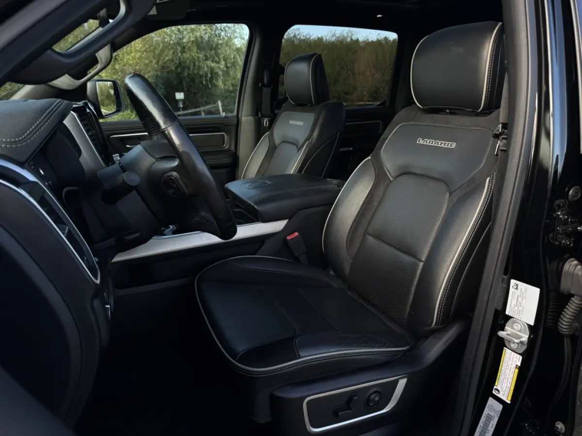 1500 LARAMIE NIGHT 5.7L V8, LAGE BIJTELLING, PANO, BLIS, H&K, ACC, 360, LUCHTV, LPG, BOMVOL!
