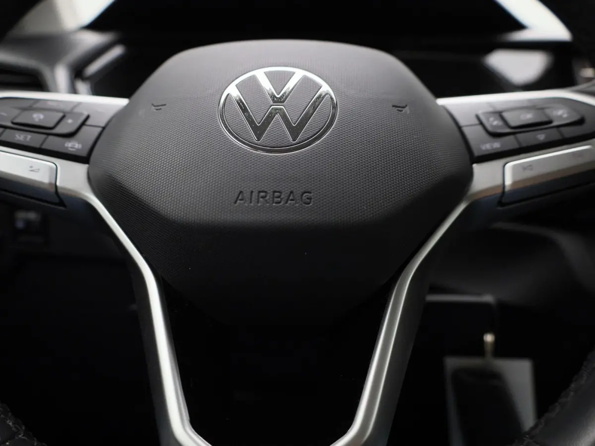 1.0 TSI Life | Airconditioning | Bluetooth | Cruise Control | Lichtmetalen Velgen |