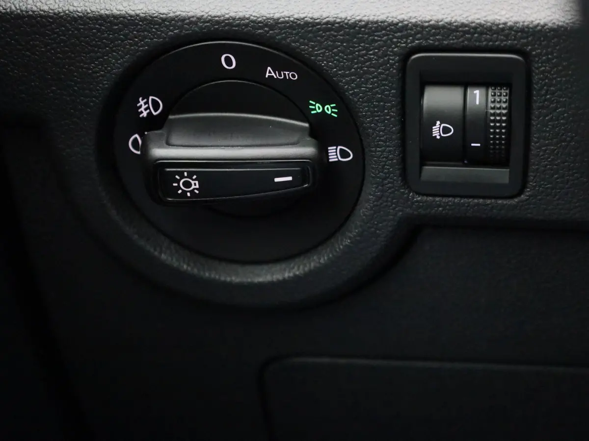 1.0 TSI Life | Airconditioning | Bluetooth | Cruise Control | Lichtmetalen Velgen |